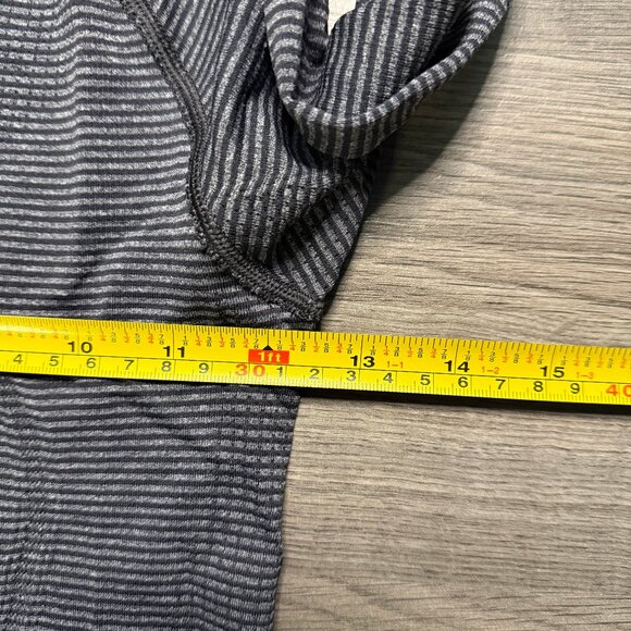 Lululemon Women's Run: Swiftly Tech Long Sleeve Crew - Black/Grey Stripe - Picture 5 of 6